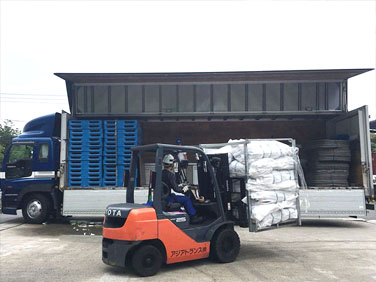 Just-in-time delivery of flexible container bags to each customer